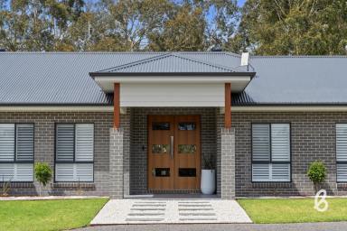 House For Sale - NSW - Singleton - 2330 - Stunning 5 Bedroom Home on 2 Acres  (Image 2)