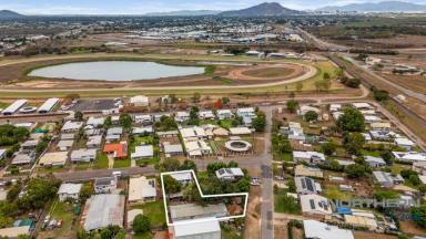 House For Sale - QLD - Wulguru - 4811 - Space for Family, Horses & Your Future Plans!  (Image 2)