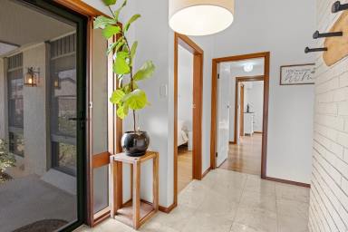 House For Sale - NSW - Mudgee - 2850 - GENEROUS PROPORTIONS AND GRACEFUL FAMILY LIVING  (Image 2)