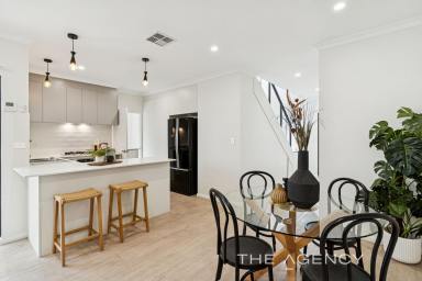 House For Sale - WA - Joondanna - 6060 - Green Title, Street Front Perfection! (Image 2)