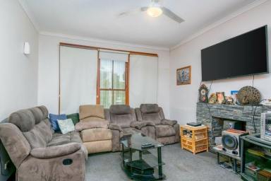 House For Sale - VIC - Shepparton - 3630 - INVESTMENT OPPORTUNITY AWAITS YOU!  (Image 2)