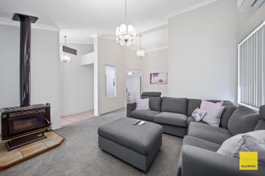 House Leased - WA - Parkwood - 6147 - NEW TO MARKET  (Image 2)