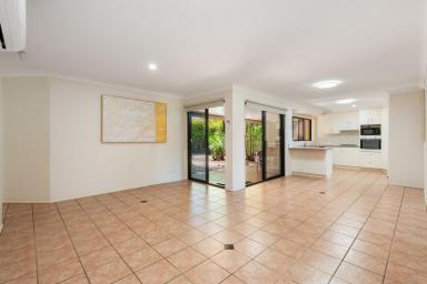 House For Sale - QLD - Middle Ridge - 4350 - Private and Well Presented Home in Tightly Held Cul-De-Sac (Image 2)