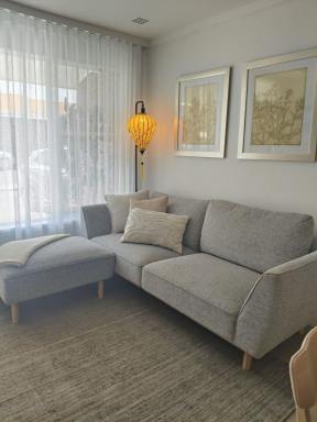 Other (Residential) Leased - WA - Bunbury - 6230 - Newly renovated unit walking distance to back beach (Image 2)