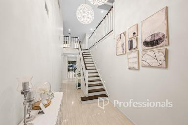 House For Sale - VIC - Mildura - 3500 - Where Luxury Meets the River  (Image 2)