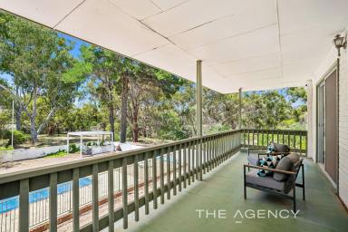 Acreage/Semi-rural For Sale - WA - Gidgegannup - 6083 - "To The Manor"  (Image 2)