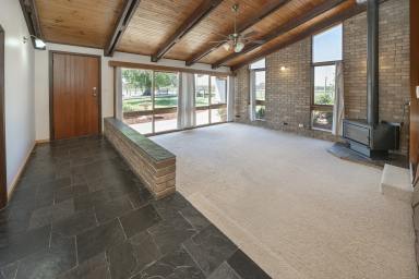 Farmlet For Sale - VIC - Woorinen - 3589 - The Ultimate Lifestyle Property on 7 Acres  (Image 2)