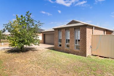 House For Sale - VIC - Mildura - 3500 - Cashflow That Comes Right Back to You  (Image 2)