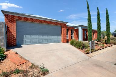 House For Sale - VIC - Mildura - 3500 - Smart Investment Opportunity in a Popular Pocket  (Image 2)