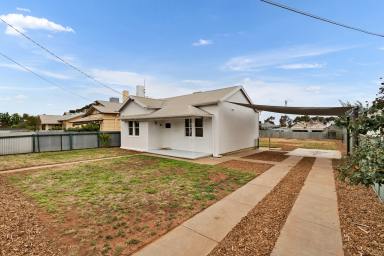 House For Sale - VIC - Mildura - 3500 - Renovated Character Home Minutes from the CBD  (Image 2)
