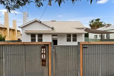House For Sale - VIC - Mildura - 3500 - Renovated Character Home Minutes from the CBD  (Image 2)
