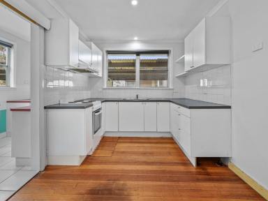 House For Lease - VIC - Hamilton - 3300 - Updated Three Bedroom Home (Image 2)