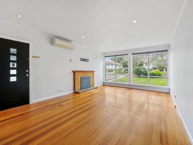 House For Lease - VIC - Hamilton - 3300 - Updated Three Bedroom Home (Image 2)