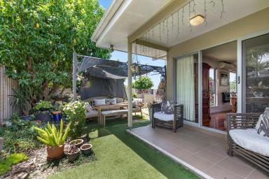 Townhouse For Sale - NSW - Coffs Harbour - 2450 - IMMACULATE THREE BEDROOM TOWNHOUSE WITHIN WALKING DISTANCE TO CITY CENTRE  (Image 2)