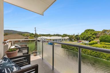 Townhouse For Sale - NSW - Coffs Harbour - 2450 - IMMACULATE THREE BEDROOM TOWNHOUSE WITHIN WALKING DISTANCE TO CITY CENTRE  (Image 2)