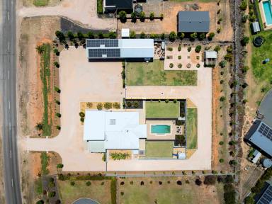 House For Sale - VIC - Nichols Point - 3501 - Families - This Has The Lot! (Image 2)