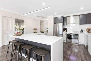 House Sold - VIC - Nichols Point - 3501 - Families - This Has The Lot!  (Image 2)