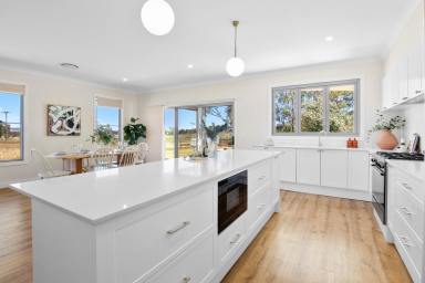 Lifestyle For Sale - NSW - Mudgee - 2850 - WHEN LOCATION IS EVERYTHING  (Image 2)