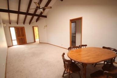 Unit For Lease - NSW - Taree - 2430 - Short Stroll To CBA  (Image 2)