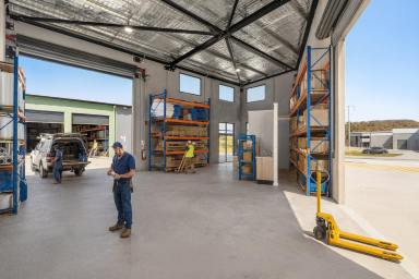 Other (Commercial) For Sale - NSW - Mudgee - 2850 - PRIME COMMERICAL SPACE TO RUN YOUR OWN BUSINESS (Image 2)