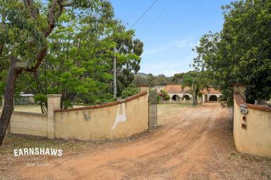 House For Lease - WA - Helena Valley - 6056 - Split-Level Stunner, Packed With Character  (Image 2)