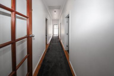 House For Sale - NSW - Tumut - 2720 - Picture Perfect Package (Image 2)