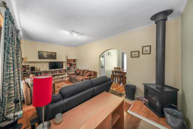 House For Sale - NSW - Talbingo - 2720 - Neat & Tidy! (Image 2)