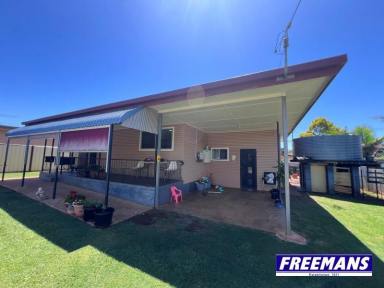 House For Sale - QLD - Kingaroy - 4610 - Dual street access home  (Image 2)