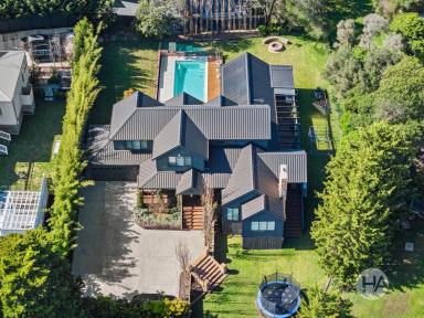 House For Sale - VIC - Mount Eliza - 3930 - Walk to the Village ~ Walk to the Beach  (Image 2)