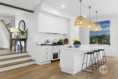 House For Sale - VIC - Mount Eliza - 3930 - Walk to the Village ~ Walk to the Beach  (Image 2)