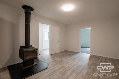 House Leased - NSW - Glen Innes - 2370 - Charming Country Home (Image 2)