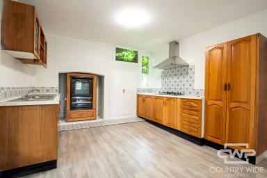 House Leased - NSW - Glen Innes - 2370 - Charming Country Home (Image 2)