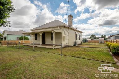 House Leased - NSW - Glen Innes - 2370 - Leased by Country Wide Property Glen Innes! (Image 2)