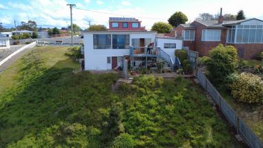 House For Sale - TAS - Montello - 7320 - Elevated Living with Sea views  (Image 2)