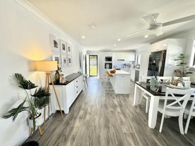 House For Lease - NSW - Old Bar - 2430 - Renovated home close to shops and beach  (Image 2)