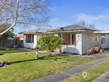 House For Sale - VIC - Toora - 3962 - NEAT HOME WITH AMAZING VIEWS  (Image 2)