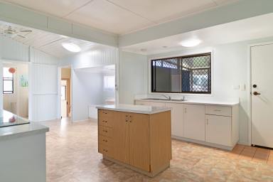 House For Lease - QLD - Newtown - 4305 - Gorgeous Newtown Cottage  (Image 2)
