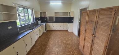 House For Sale - QLD - Ingham - 4850 - CHARMING FAMILY RETREAT IN INGHAM!  (Image 2)