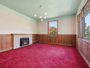 House For Lease - TAS - Kingston - 7050 - Spacious Family Living  (Image 2)