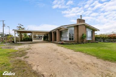 House For Sale - VIC - Port Albert - 3971 - PRIME CORNER OPPORTUNITY - APPROX. 2,316M2 WITH HOME!  (Image 2)