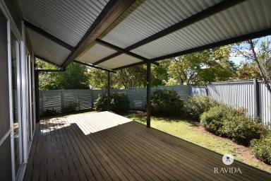 House For Sale - VIC - Beechworth - 3747 - NEAT AND TIDY  (Image 2)