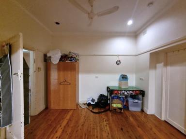 House For Sale - NSW - Gundagai - 2722 - Investment Opportunity  (Image 2)