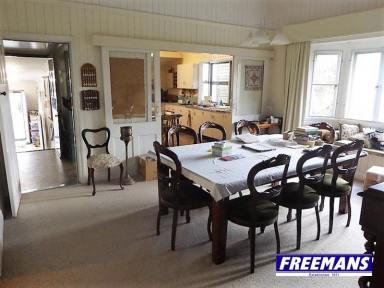 House For Lease - QLD - Kingaroy - 4610 - 4 Bedroom, 2 Bathroom Home on 1,399 m² Block  (Image 2)