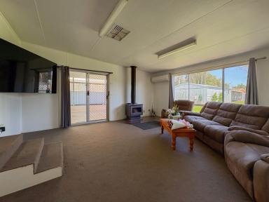 House For Lease - VIC - Swan Hill - 3585 - Comfortable Family Living on Ashton Street (Image 2)