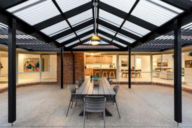 House For Sale - VIC - Strathdale - 3550 - Strathdale Stunner - The ultimate in family living!  (Image 2)