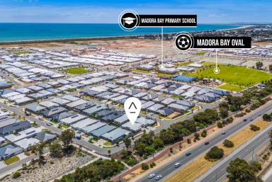 House For Sale - WA - Madora Bay - 6210 - SEASIDE MADORA BAY !! (Image 2)