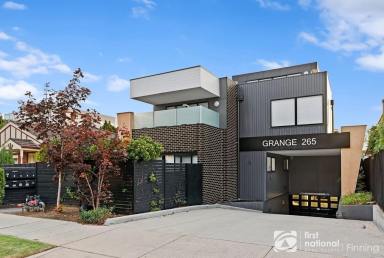 Unit Leased - VIC - Ormond - 3204 - Modern and low-maintenance living in the heart of Ormond (Image 2)