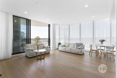 Apartment For Sale - VIC - Frankston - 3199 - Top Floor Penthouse with Panoramic Bay Views  (Image 2)