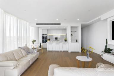 Apartment For Sale - VIC - Frankston - 3199 - Top Floor Penthouse with Panoramic Bay Views  (Image 2)