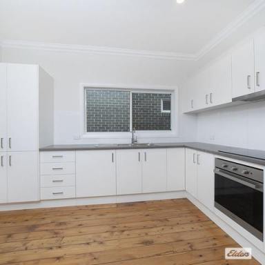 House For Lease - NSW - Keiraville - 2500 - 2 BEDROOM HOUSE  (Image 2)